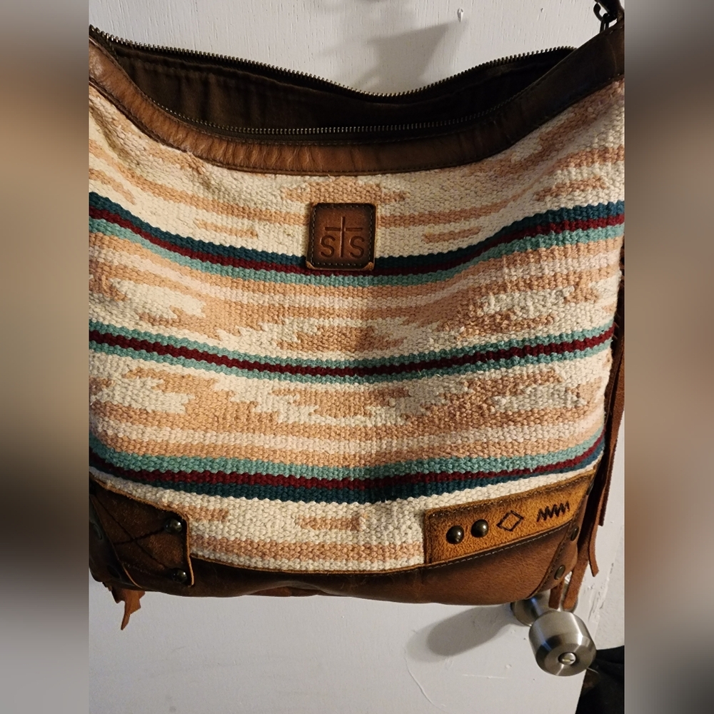 STS Ranchwear Palomino Millie Mail Bag with woven serape.